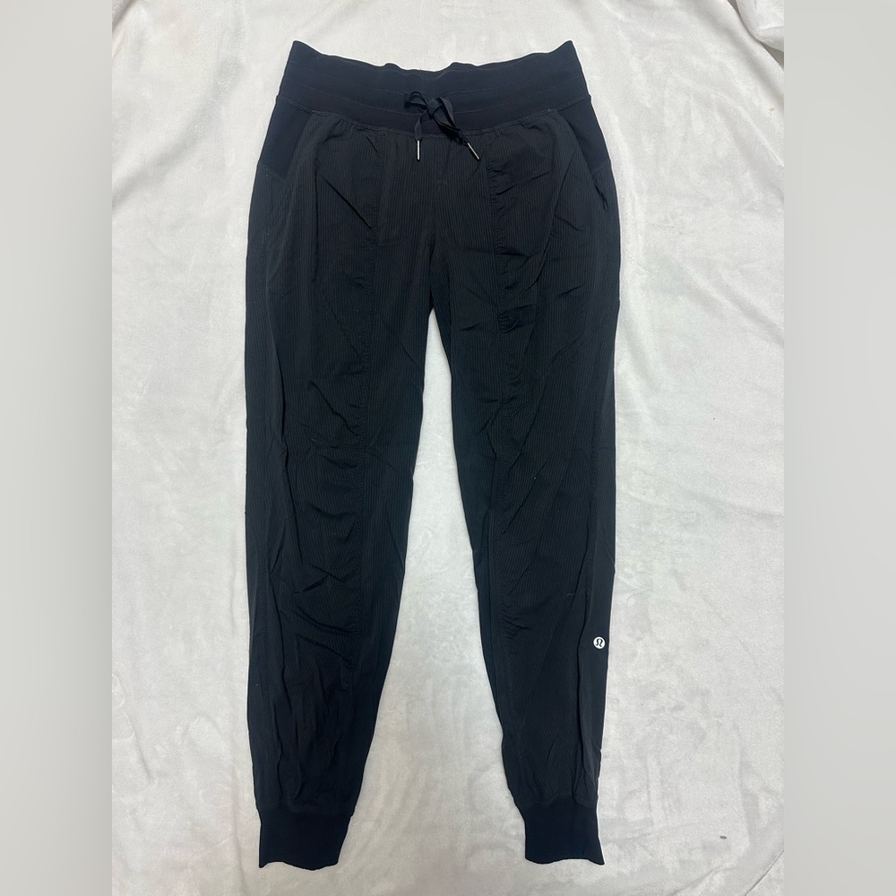 Lululemon Dance Studio Mid-Rise Jogger
Full Length in color Black | Size 6